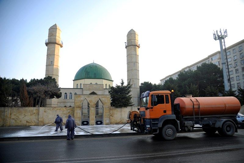 Paytaxtda 554 küçə dezinfeksiya edilib (FOTO) - Gallery Image