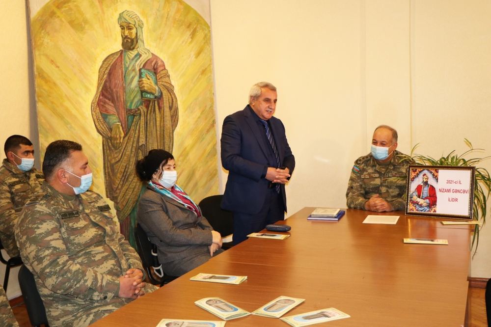 “Nizami Gəncəvi ili” çərçivəsində ilk tədbir keçirilib (FOTO) - Gallery Image