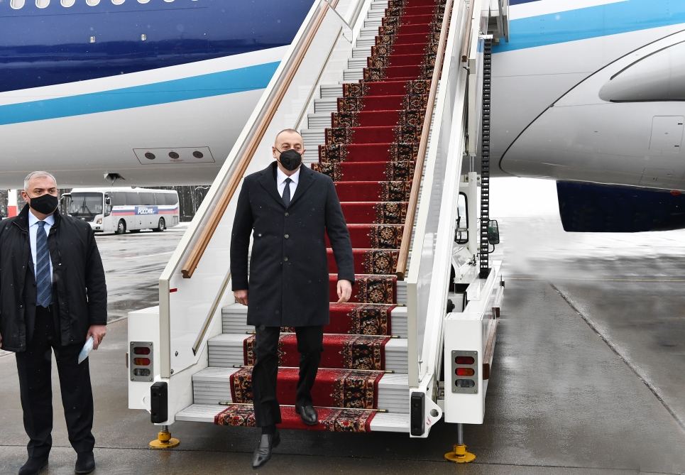 Prezident İlham Əliyev Rusiya Prezidenti Vladimir Putinin dəvəti ilə Moskvaya işgüzar səfərə gəlib (FOTO) - Gallery Image