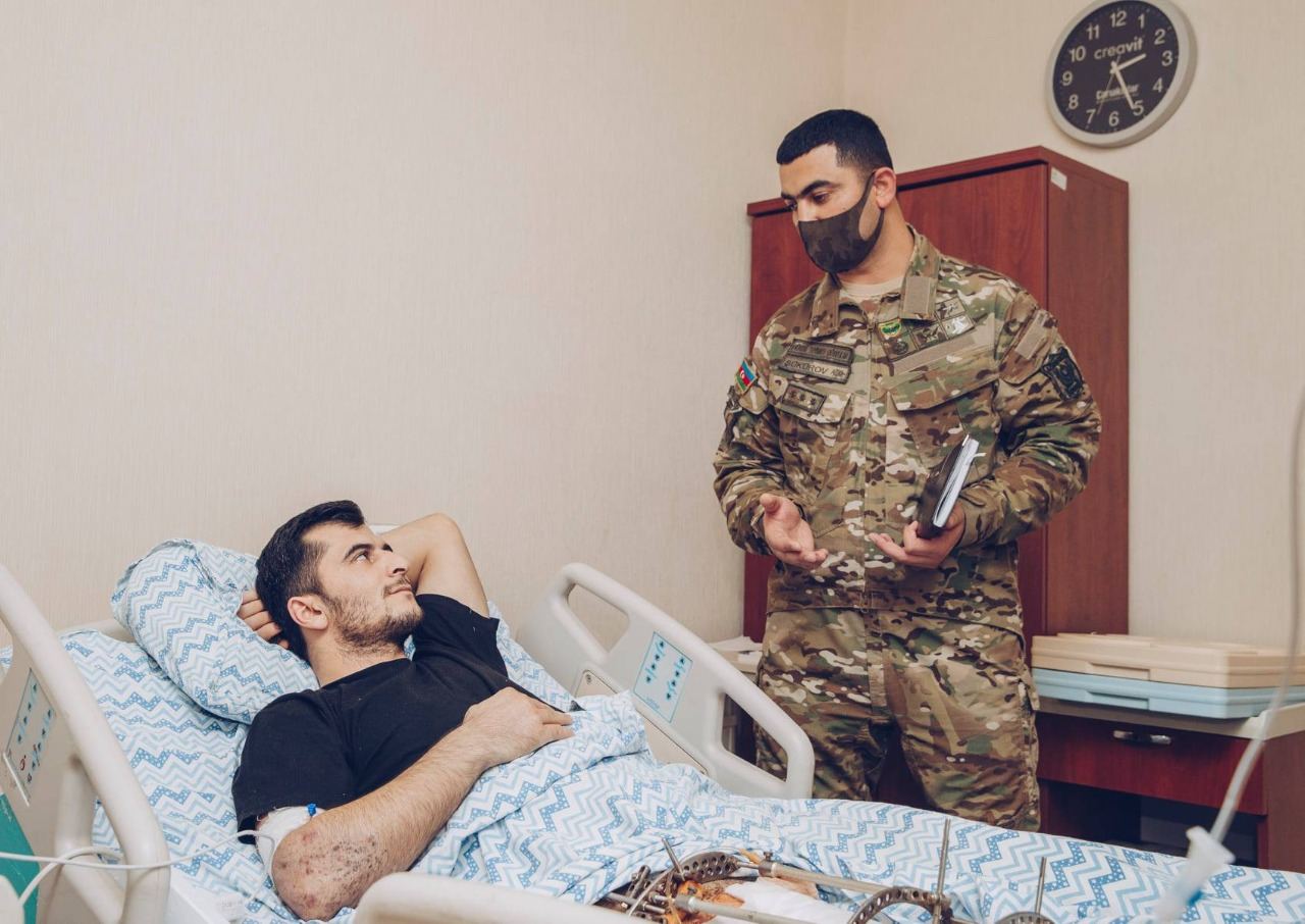 “YAŞAT” Fondu ciddi fiziki travma alan qazilərimizi uğurla əməliyyat etdirib (FOTO) - Gallery Image