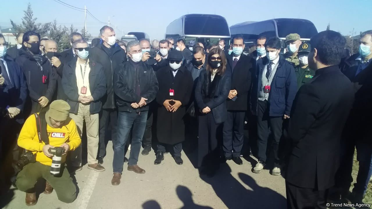 Diplomatik korpus nümayəndələri Cocuq Mərcanlıda səfərdədir (FOTO) - Gallery Image