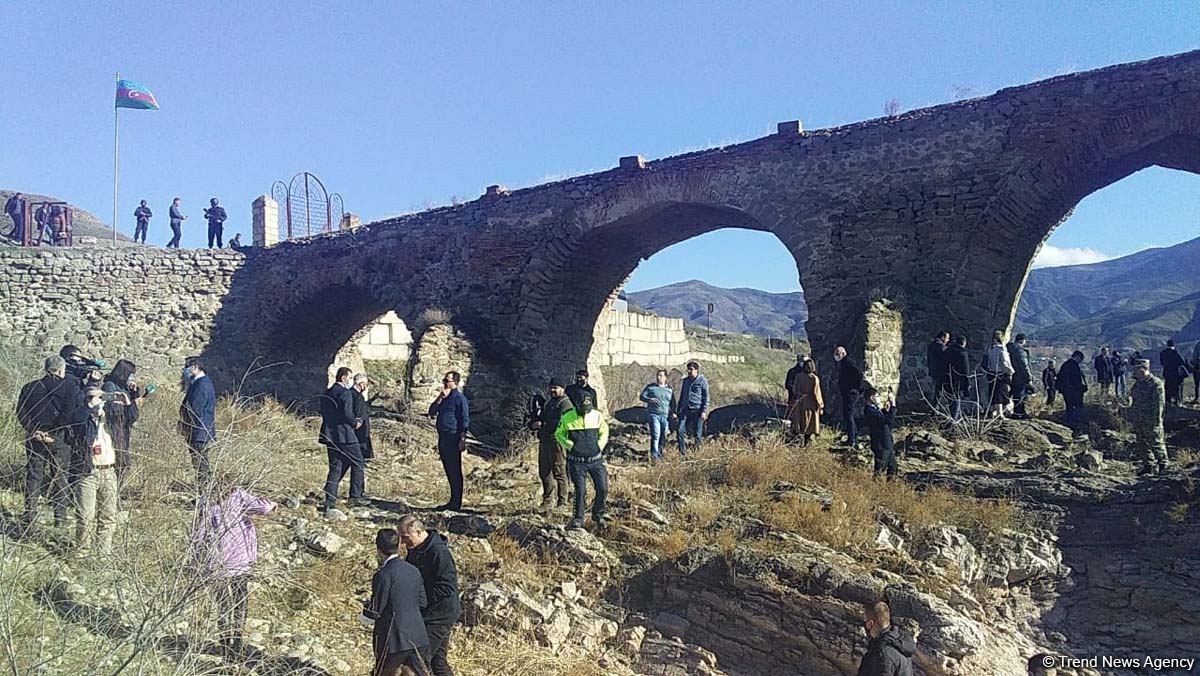 Diplomatik korpus nümayəndələri XUDAFƏRİNDƏ (FOTO) - Gallery Image