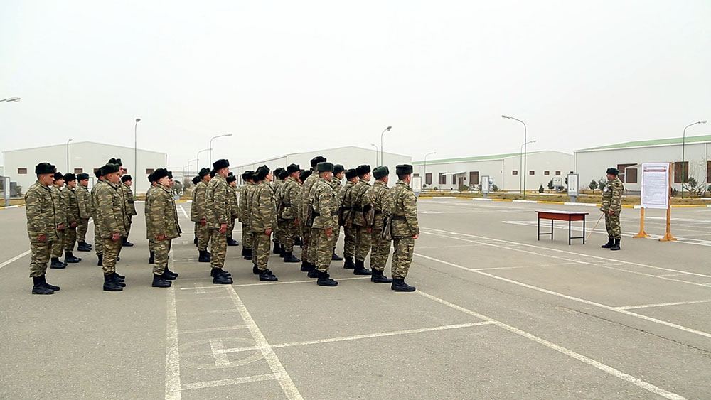 Bütün hərbi hissələrdə bölmələrin tam təchizatı yoxlanılır (FOTO/VİDEO) - Gallery Image
