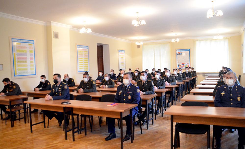 Heydər Əliyev adına AAHM-in kursantları üçün seminar təşkil olunub (FOTO) - Gallery Image