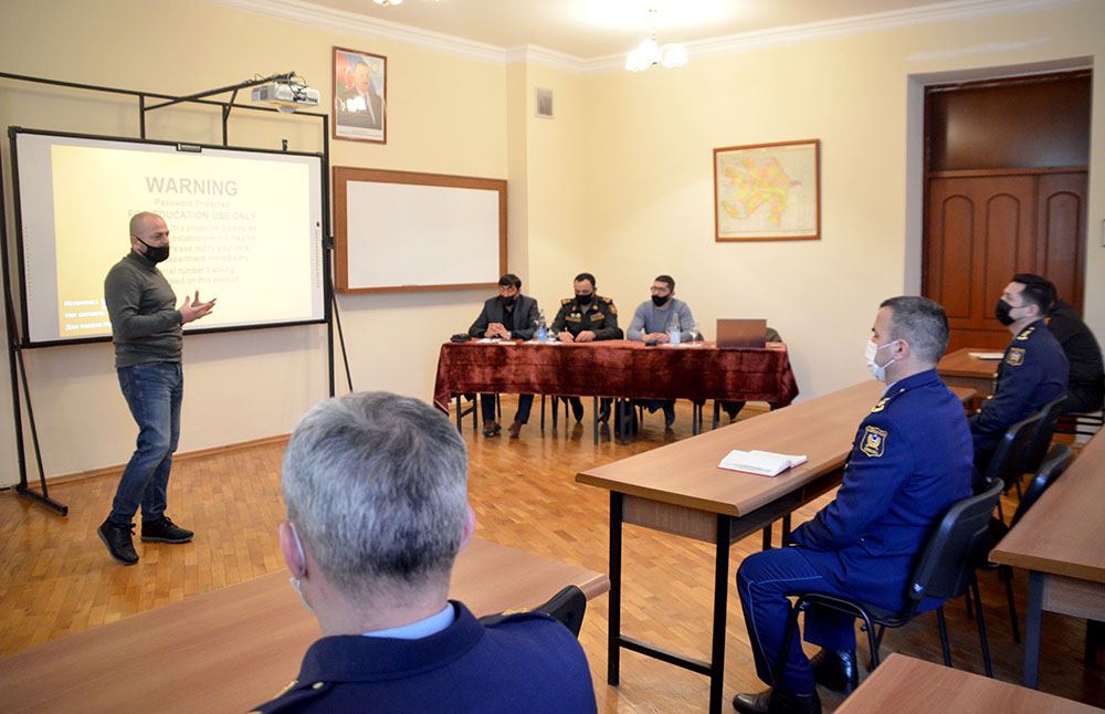 Heydər Əliyev adına AAHM-in kursantları üçün seminar təşkil olunub (FOTO) - Gallery Image