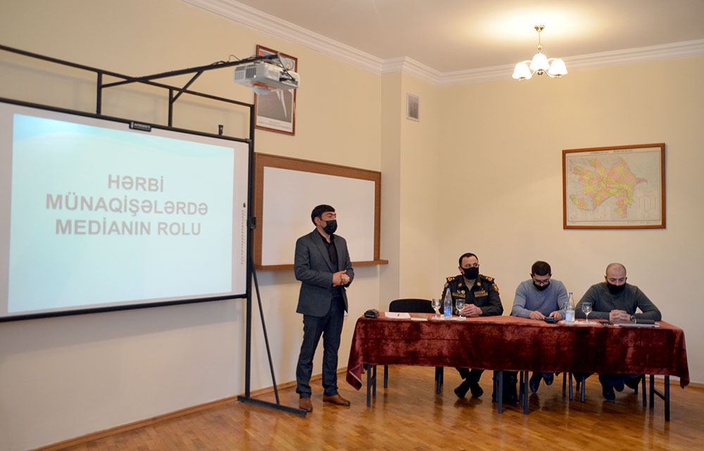 Heydər Əliyev adına AAHM-in kursantları üçün seminar təşkil olunub (FOTO) - Gallery Image