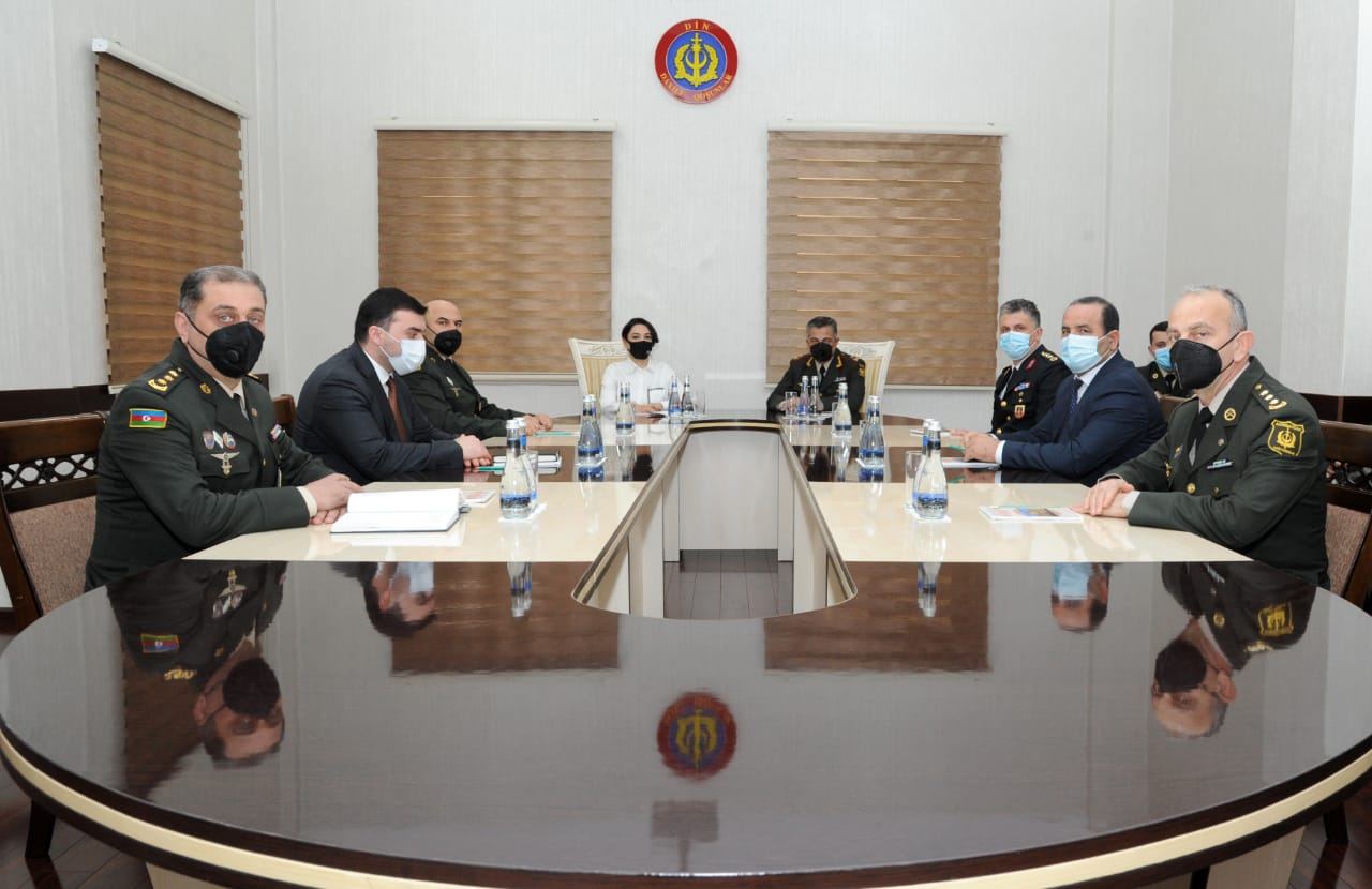 Ombudsman Daxili İşlər Nazirliyi Daxili Qoşunlarının Ali Hərbi Məktəbində olub (FOTO) - Gallery Image