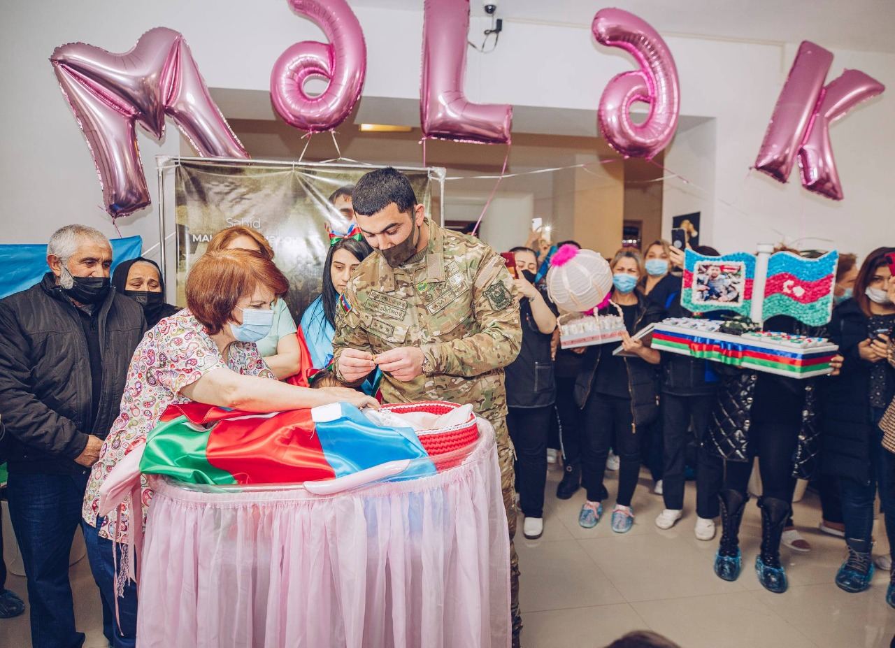 Daha bir şəhid övladının adına 5000 manatlıq hesab açılacaq (FOTO) - Gallery Image