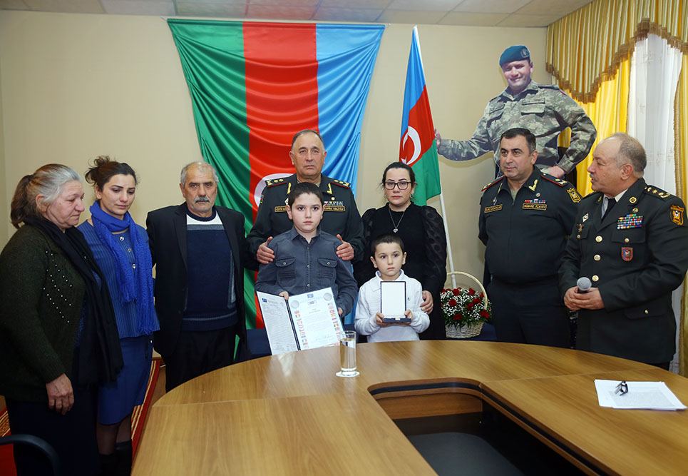 Şəhid tabor komandiri “NATO-nun Ləyaqətli Xidmət Medalı”na layiq görülüb (FOTO/VİDEO) - Gallery Image