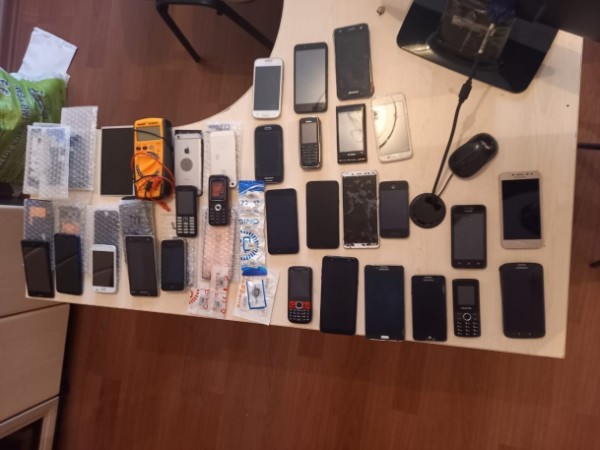 5 rayonda 10-a yaxın mağazadan oğurluq edən dostlar saxlanıldı- FOTOLAR