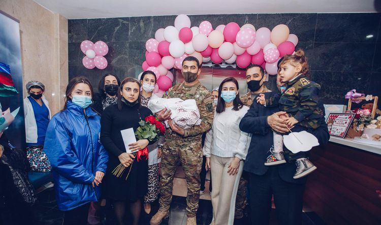 Daha 2 şəhid övladının adına 5000 AZN-lik hesab açılacaq (FOTO) - Gallery Image