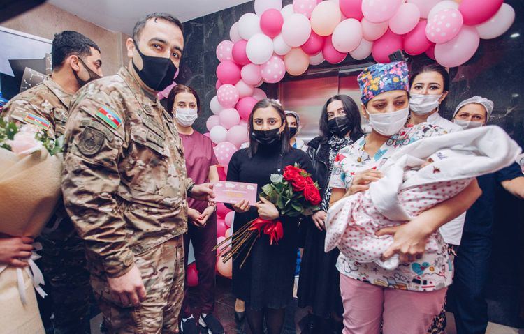 Daha 2 şəhid övladının adına 5000 AZN-lik hesab açılacaq (FOTO) - Gallery Image