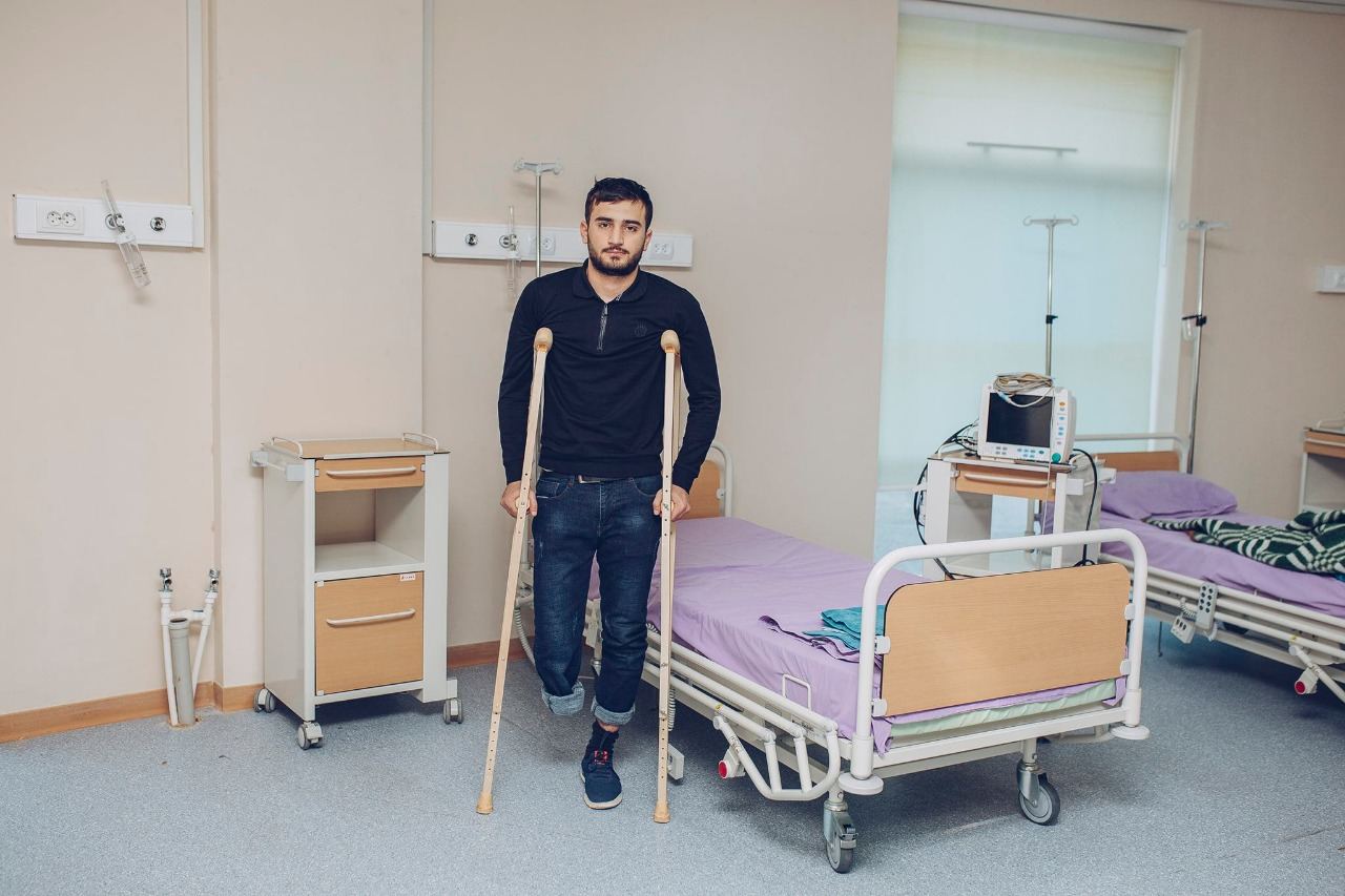 Daha 3 qazi və bir şəhid atasının əməliyyat xərcləri qarşılanıb (FOTO) - Gallery Image