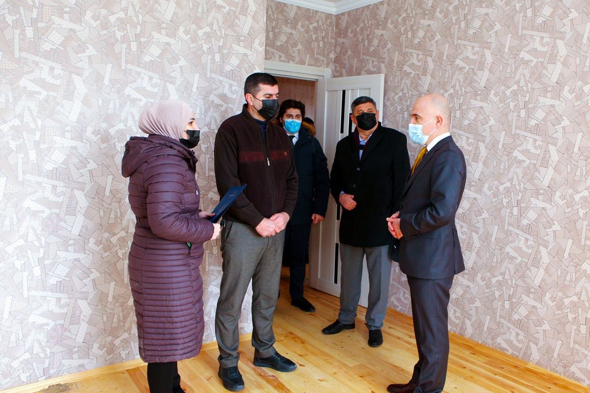 Şəhid ailələri və müharibə əlillərinə daha 30 mənzil təqdim edildi (FOTO) - Gallery Image