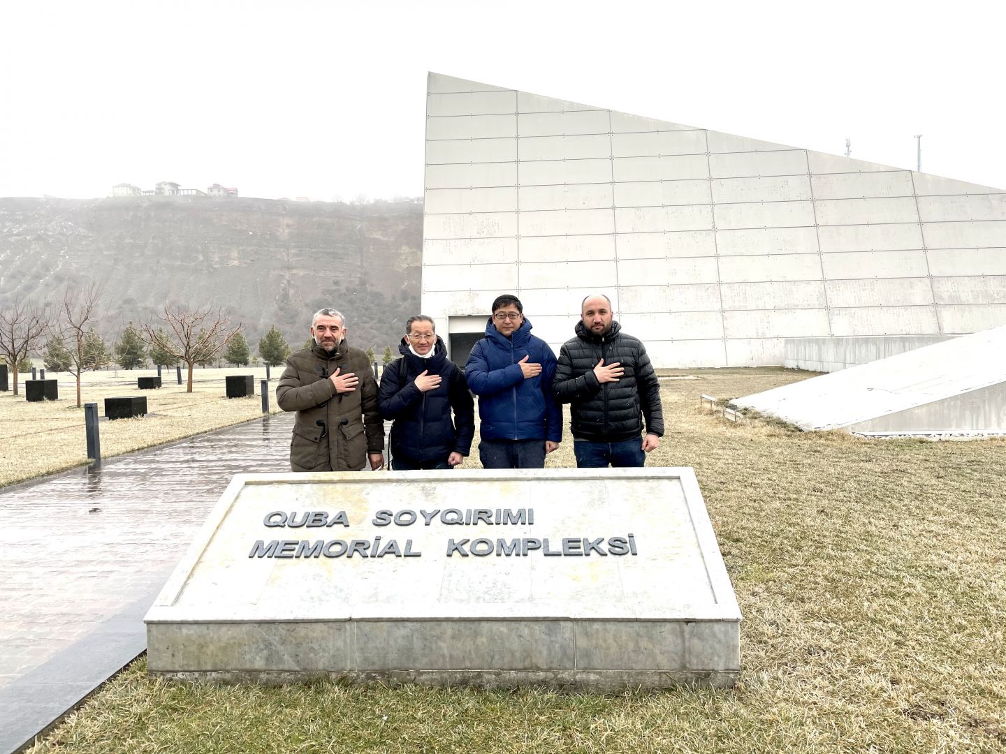 Yaponiyalı iş adamları Quba Soyqırımı Memorial Kompleksini ziyarət ediblər (FOTO) - Gallery Image