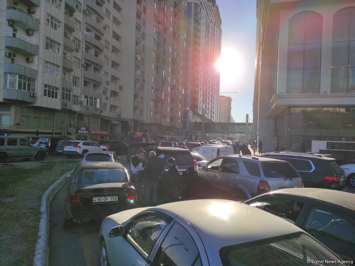 Bakının mərkəzində uzun tıxac yaranıb (FOTO/VİDEO) - Gallery Image