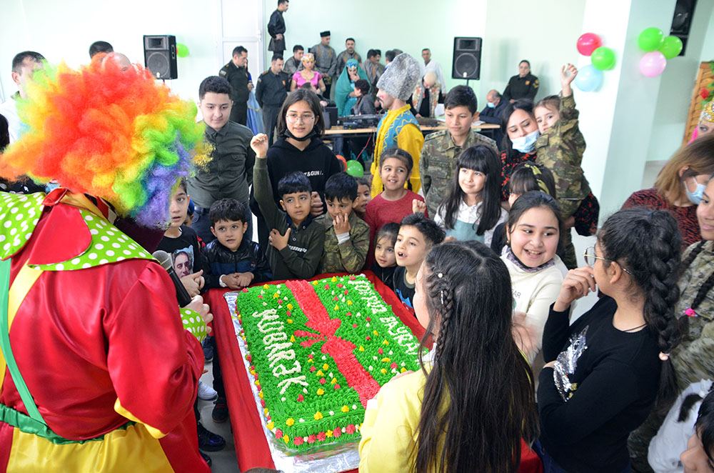 Hərbi hissələrin birində Novruz bayramı ilə əlaqədar tədbir keçirilib (FOTO) - Gallery Image