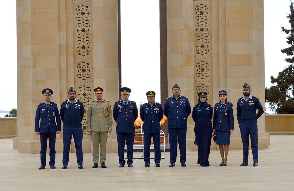 Pakistan Hərbi Hava Qüvvələrinin nümayəndə heyəti Azərbaycanda səfərdədir (FOTO/VİDEO) - Gallery Image