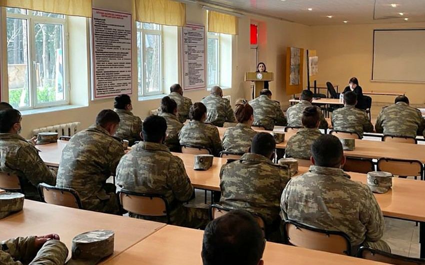 Hərbi qulluqçular üçün seminarlar keçirilir (FOTO) - Gallery Image