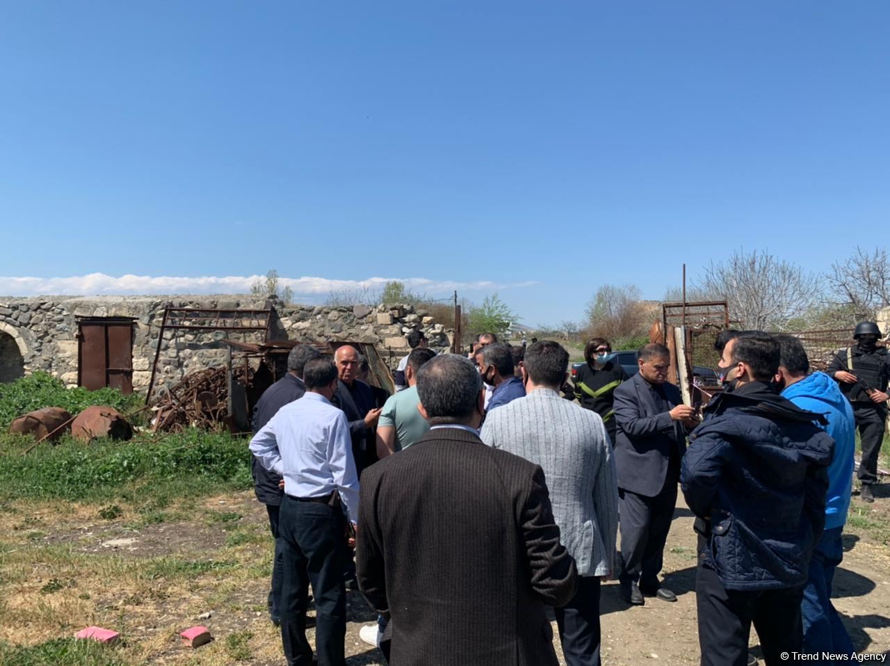 Bir qrup jurnalist Ağdama səfər edib (FOTO) - Gallery Image