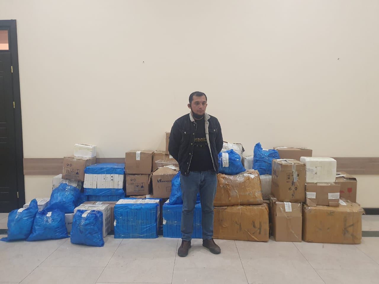 5 kiloqrama yaxın narkotikin Azərbaycana keçirilməsinin qarşısı alınıb (FOTO) - Gallery Image
