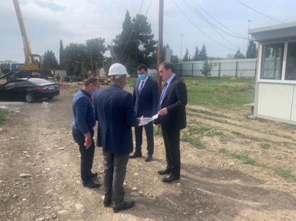 Niyazi Bayramov aparılan tikinti və abadlıq işlərinin gedişatı ilə tanış oldu- FOTOLAR