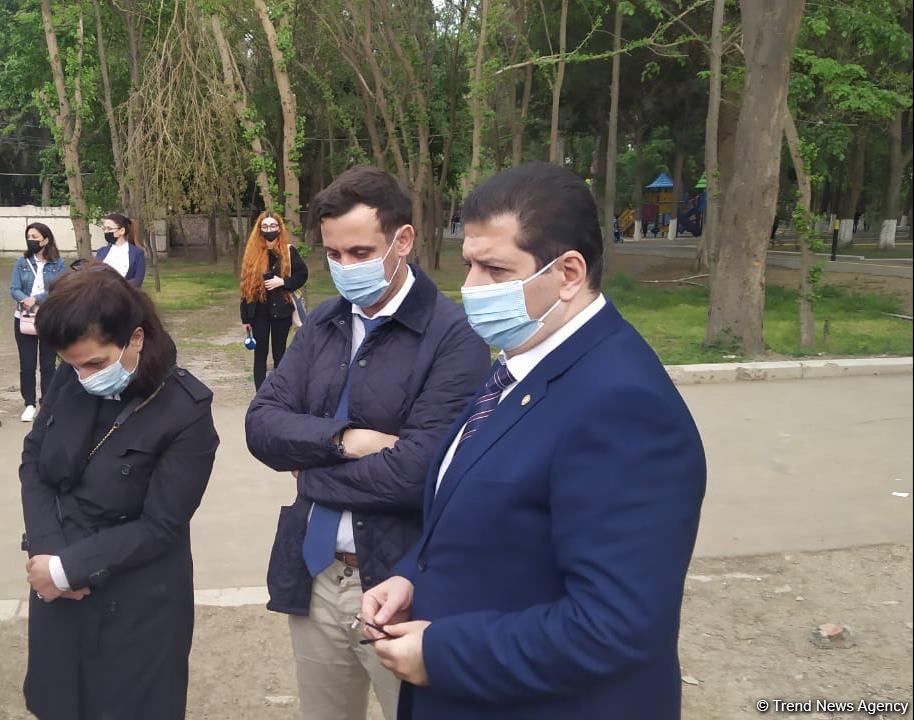 Fransalı hüquqşünaslar Gəncəydə səfər ediblər (FOTO) - Gallery Image