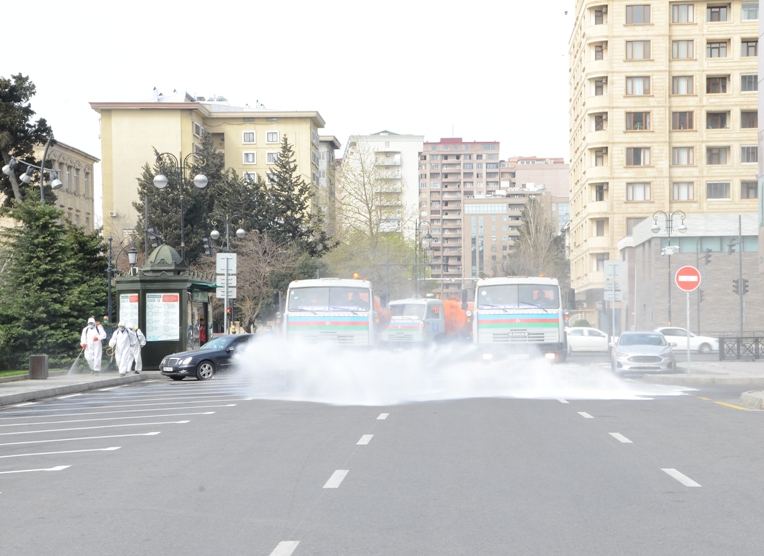 Bakının küçələri növbəti dəfə dezinfeksiya edilir (FOTO) - Gallery Image