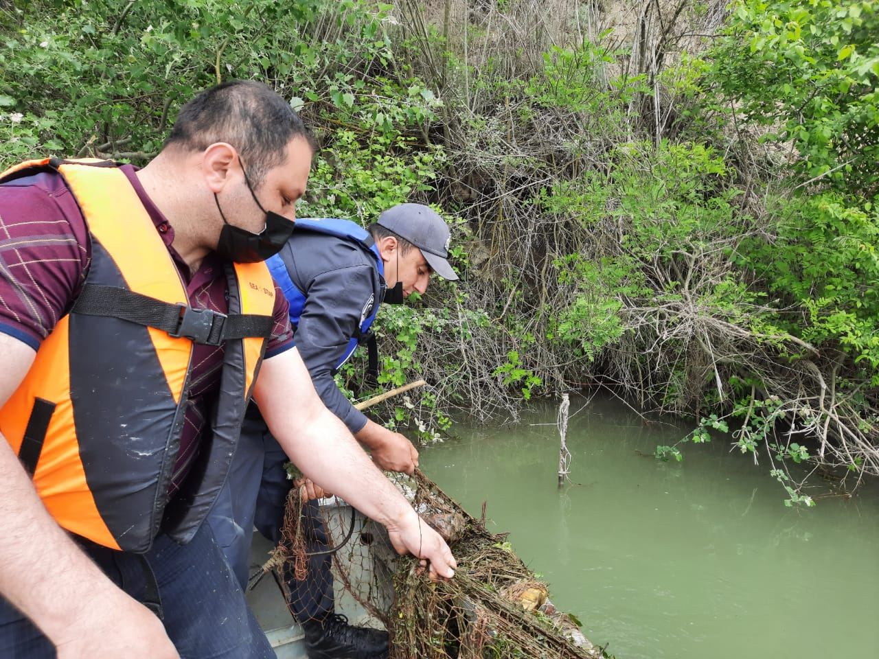 Kür çayının 53 kilometri sintetik torlardan təmizlənib (FOTO) - Gallery Image