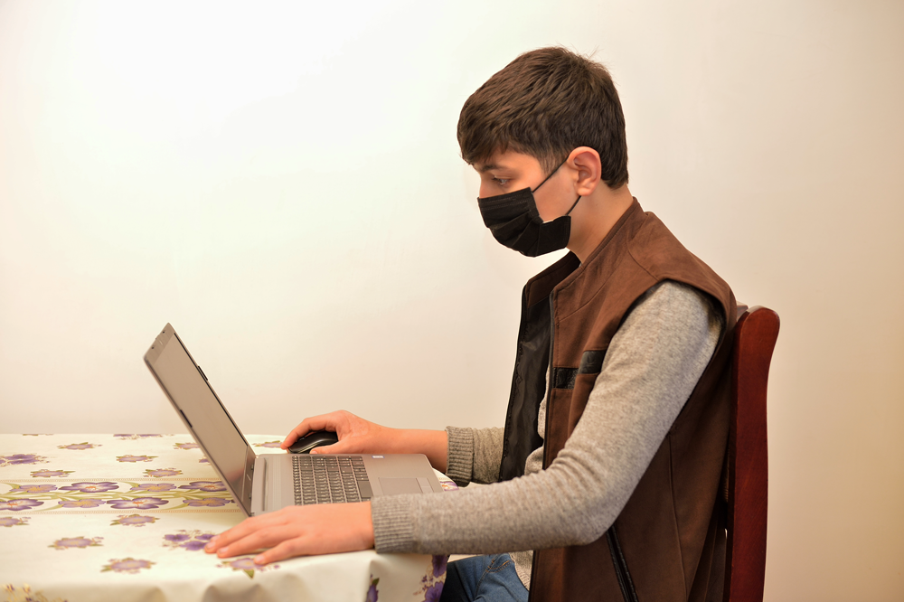 Binə qəsəbəsində optik şəbəkə istifadəyə verilib (FOTO) - Gallery Image