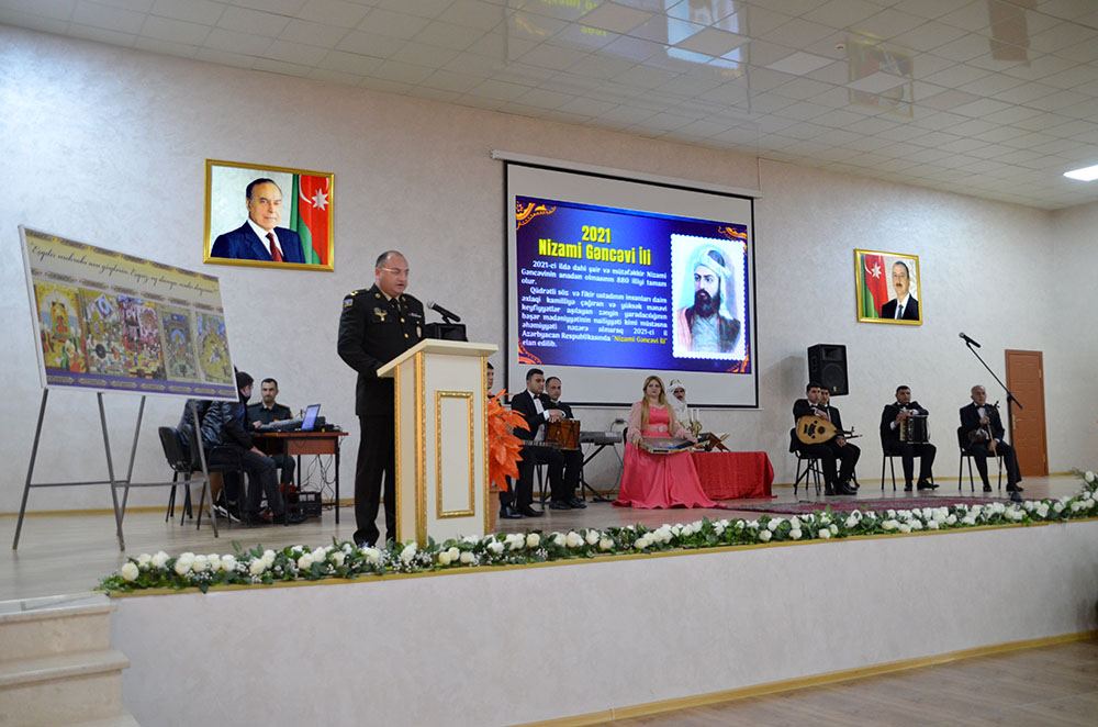 Azərbaycan Ordusunda Nizami Gəncəvinin 880 illik yubileyi ilə əlaqədar silsilə tədbirlər davam edir (FOTO/VİDEO) - Gallery Image