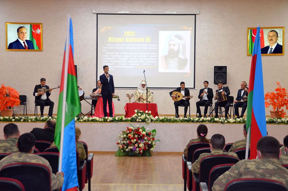 Azərbaycan Ordusunda Nizami Gəncəvinin 880 illik yubileyi ilə əlaqədar silsilə tədbirlər davam edir (FOTO/VİDEO) - Gallery Image