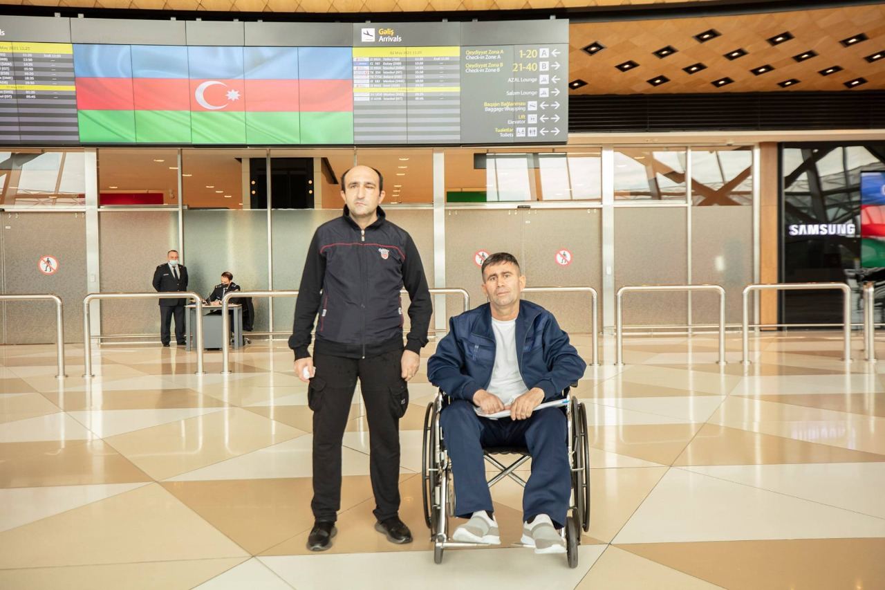 Türkiyəyə göndərilən daha 2 qazimiz sağalaraq ölkəyə qayıtdı (FOTO) - Gallery Image