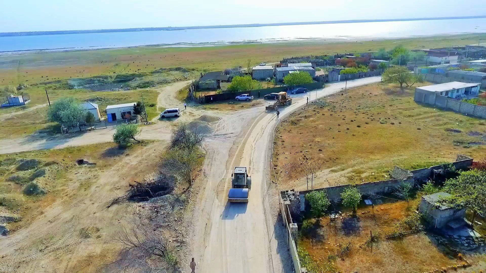 Pirallahı rayonunda Mübariz İbrahimov küçəsi təmir olunur (FOTO) - Gallery Image