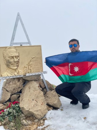Heydər Əliyevin xatirəsi onun adını daşıyan zirvədə anıldı- FOTOLAR