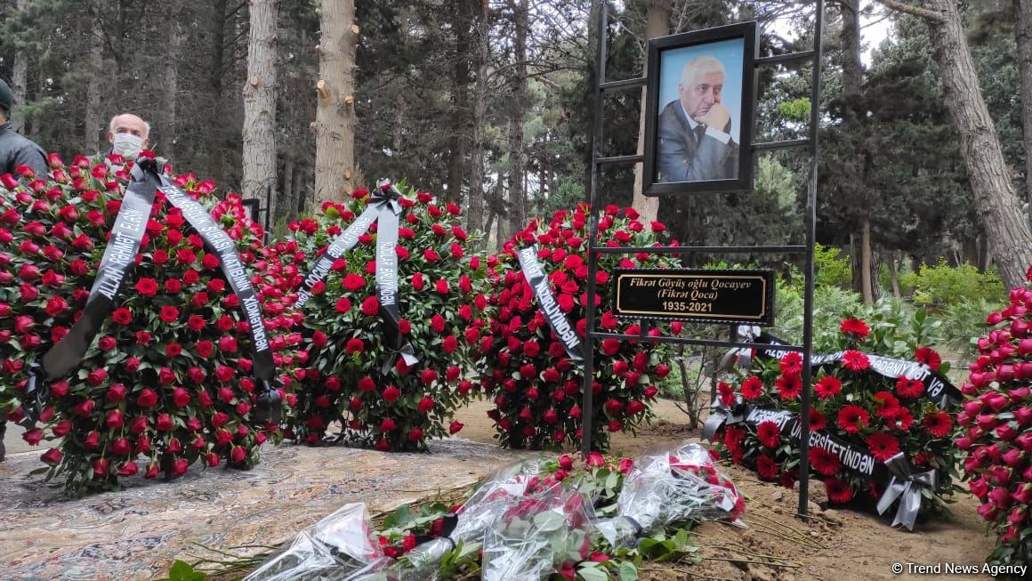 Fikrət Qoca dəfn edilib (FOTO/VİDEO) (ƏLAVƏ OLUNUB) - Gallery Image