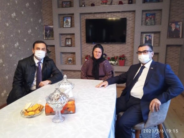 Novruz Aslanov şəhid ailələrini ziyarət etdi- FOTOLAR
