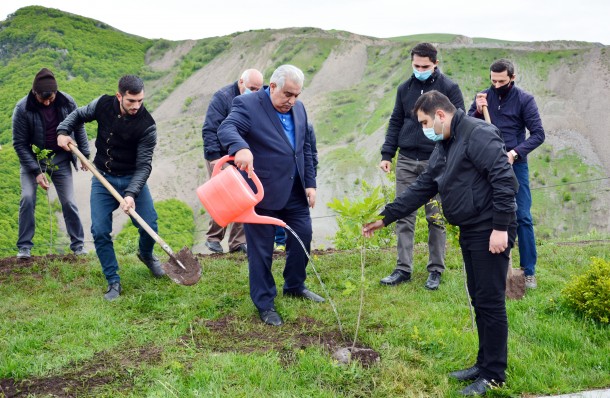 Daşkəsəndə Heydər Əliyevin anadan olmasının ildönümü qeyd edildi- FOTOLAR Daşkəsəndə Heydər Əliyevin anadan olmasının ildönümü qeyd edildi- FOTOLAR