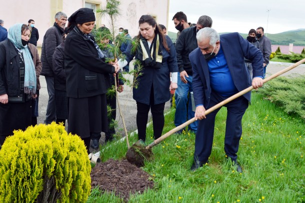 Daşkəsəndə Heydər Əliyevin anadan olmasının ildönümü qeyd edildi- FOTOLAR Daşkəsəndə Heydər Əliyevin anadan olmasının ildönümü qeyd edildi- FOTOLAR