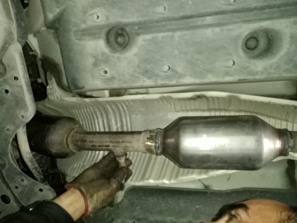 Yol polisi avtomobillərdə katalizator məsələsinə aydınlıq gətirdi (FOTO) - Gallery Image