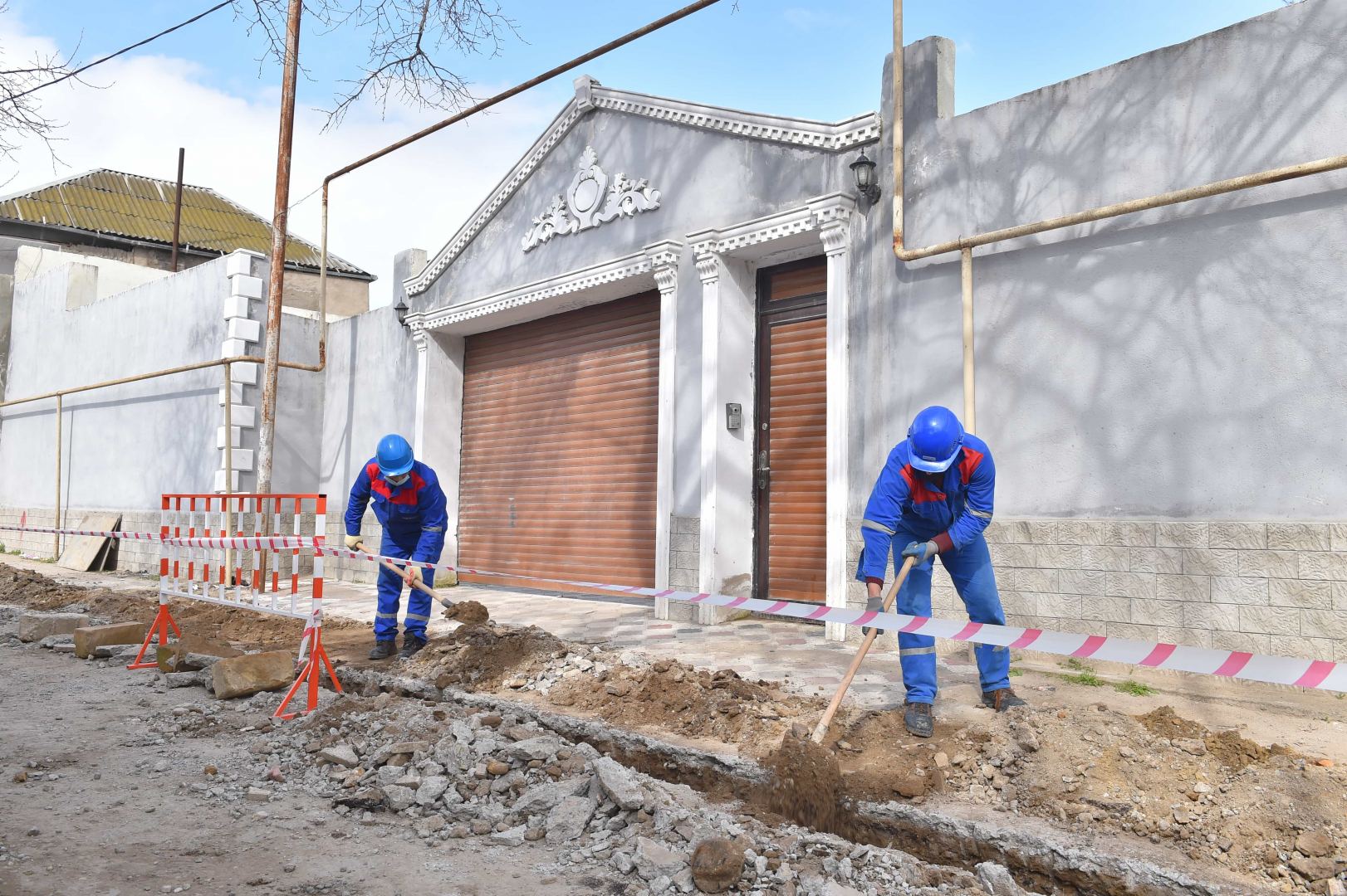 Səbaildə içməli su şəbəkəsinin yenidən qurulması işləri görülür (FOTO) - Gallery Image