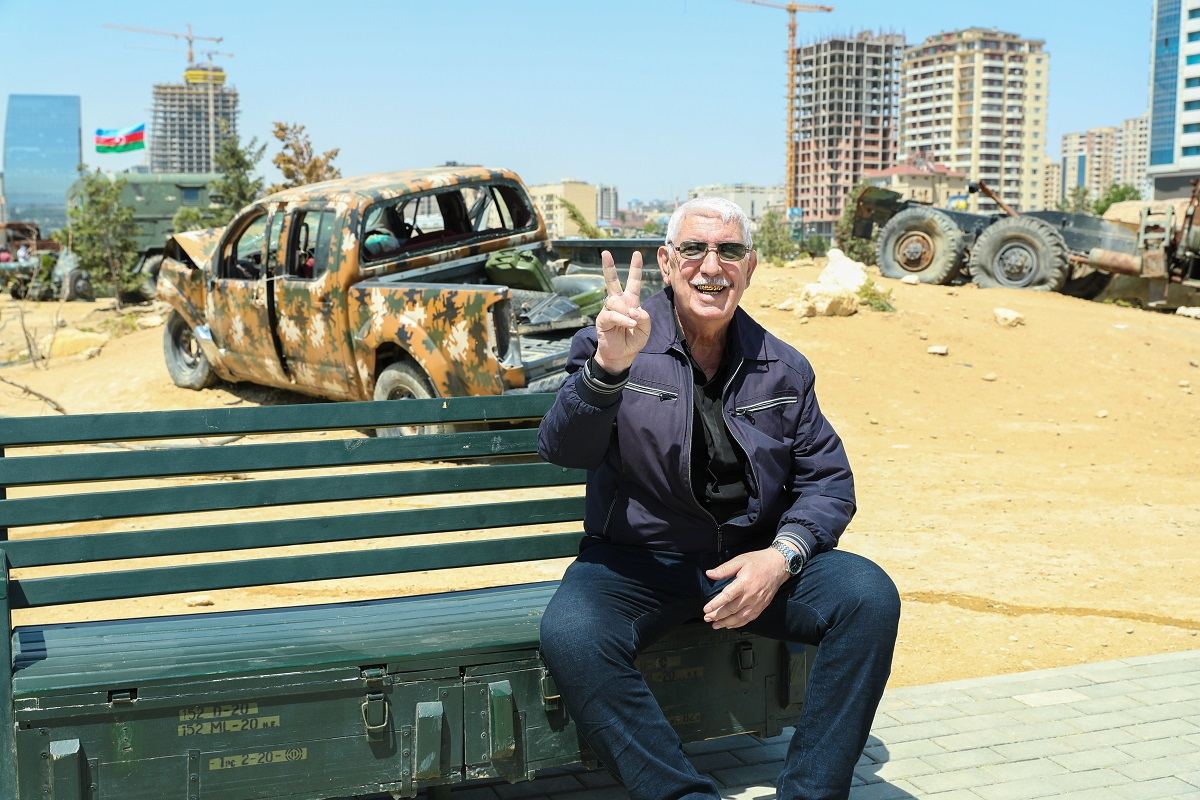 Ahıl şəxslər Hərbi Qənimətlər Parkında olublar (FOTO) - Gallery Image