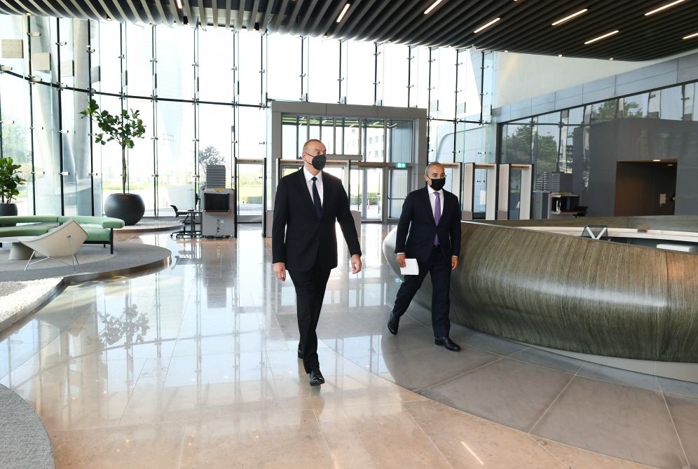 Prezident İlham Əliyev İqtisadiyyat Nazirliyinin yeni binasının açılışında iştirak edib (FOTO) - Gallery Image