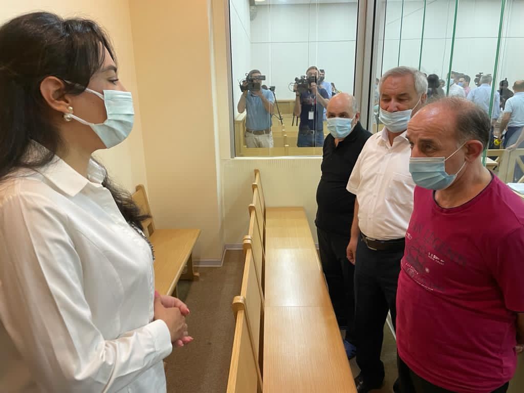 Ombudsman azərbaycanlı əsirlərə işgəncə verən erməni hərbi cinayətkarlarının məhkəməsində iştirak edir (FOTO) - Gallery Image