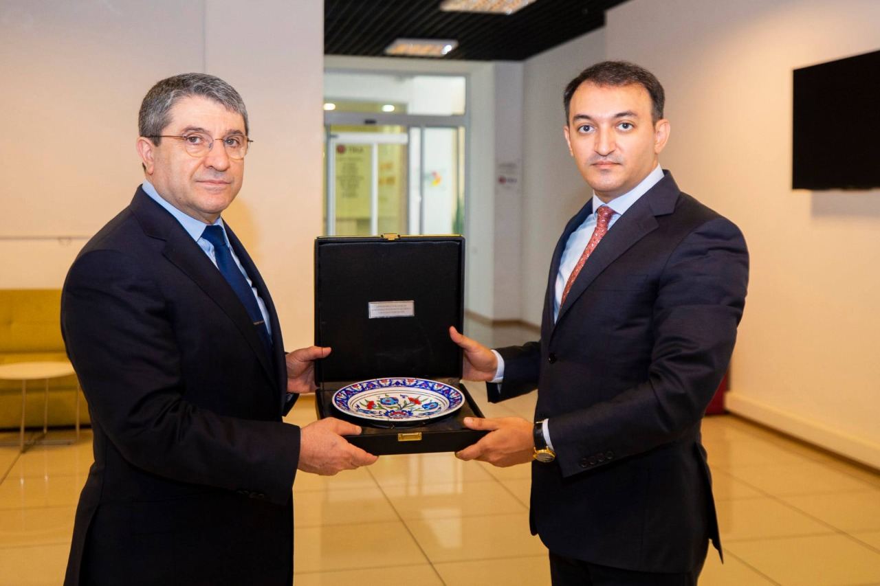 Türkiyə Baş Qərargahının ikinci rəisi "ASAN xidmət"də olub (FOTO) - Gallery Image