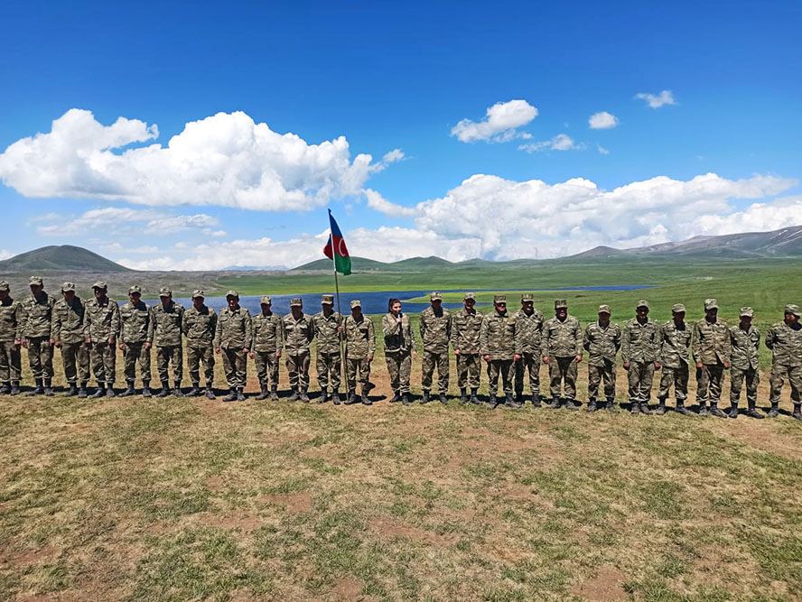 Azad olunmuş ərazilərimizdə hərbi qulluqçularla keçirilən tədbirlər davam edir (FOTO) - Gallery Image