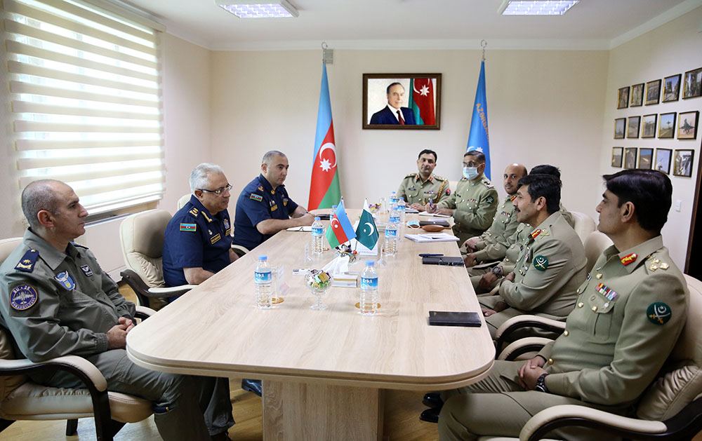 Azərbaycanla Pakistan arasında hərbi aviasiya sahəsində əməkdaşlıq müzakirə olunub (FOTO) - Gallery Image