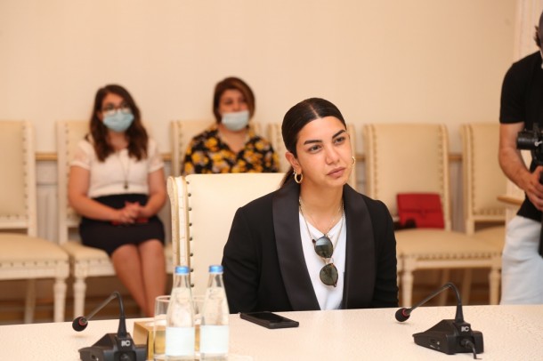Fulya Öztürk Gəncədə Niyazi Bayramovla görüşdü- FOTOLAR