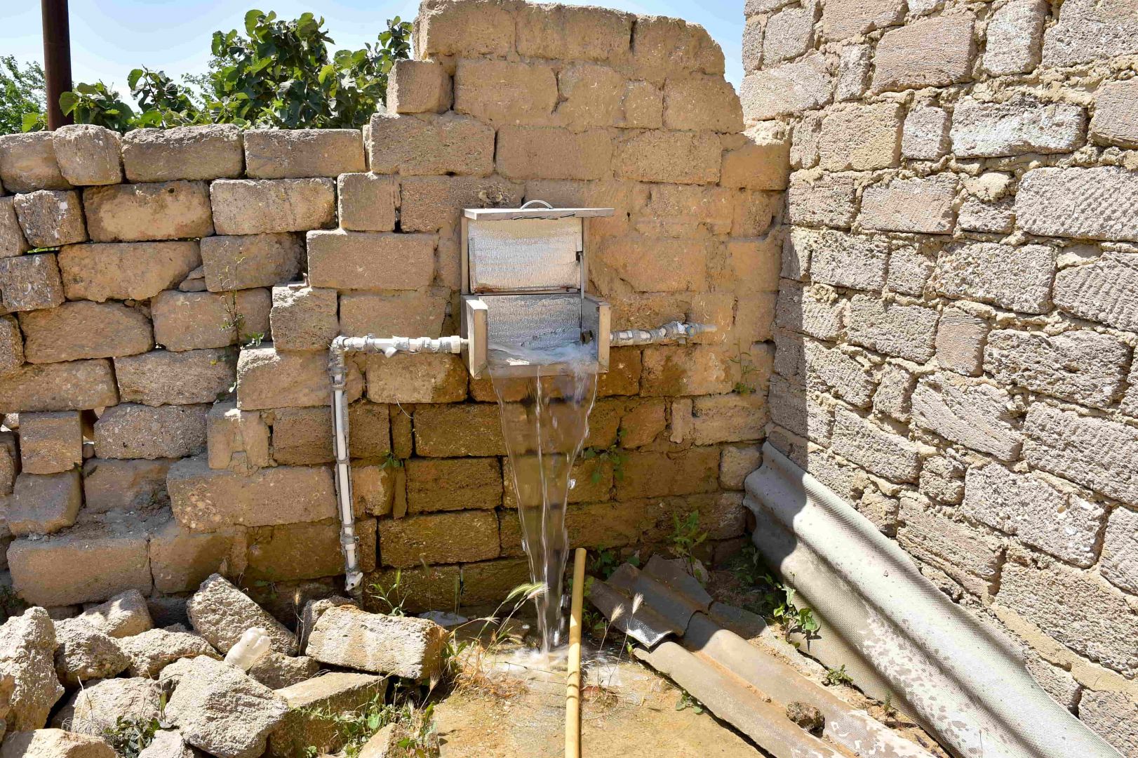 Xəzər rayonunda içməli sudan qanunsuz istifadə halları aşkarlanıb (FOTO) - Gallery Image