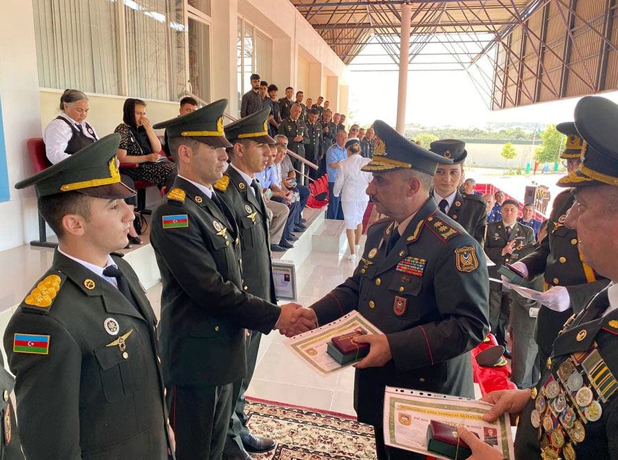Heydər Əliyev adına AAHM-də növbəti buraxılış mərasimi keçirilib (FOTO) - Gallery Image